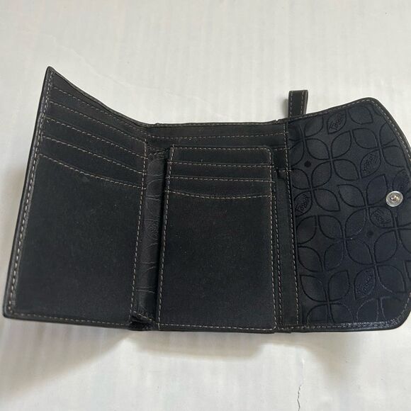 Fossil Vintage Black Leather Wallet with Silver Emblem - Picture 6 of 10